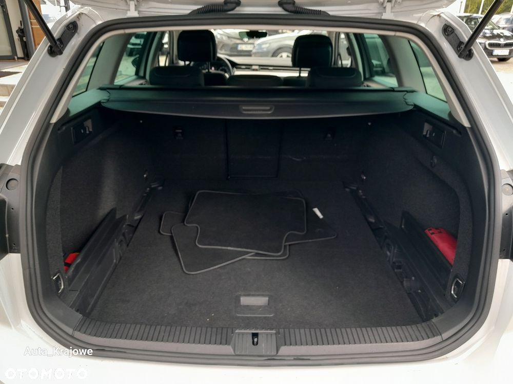 Volkswagen Passat 1.5 TSI EVO Business - 34