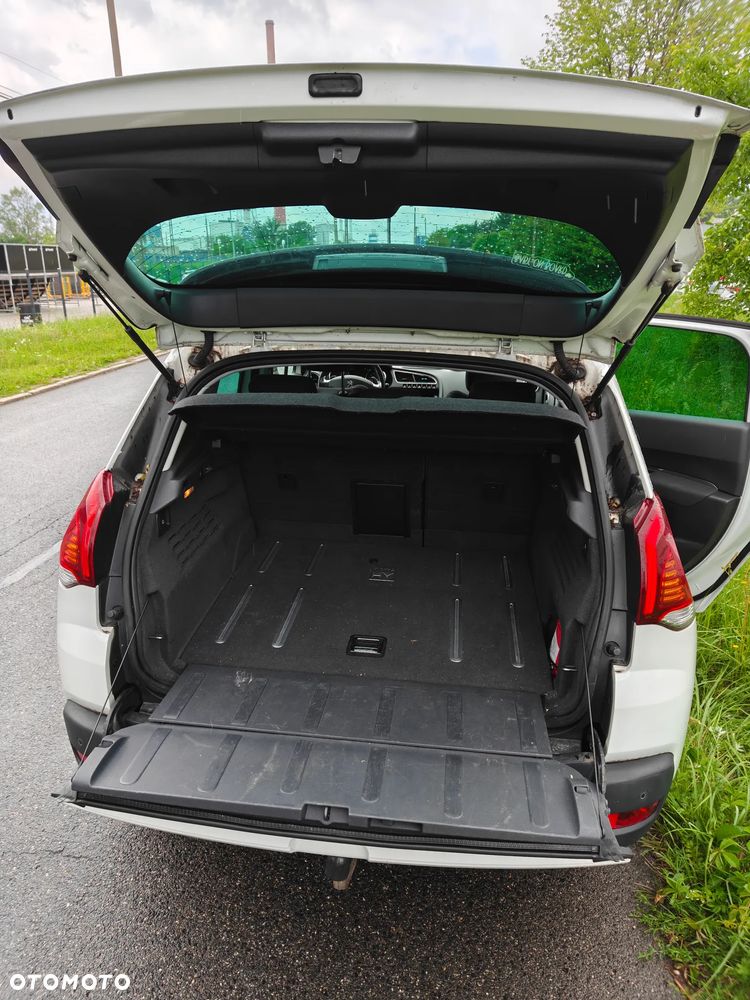 Peugeot 3008 Hybrid4 - 25
