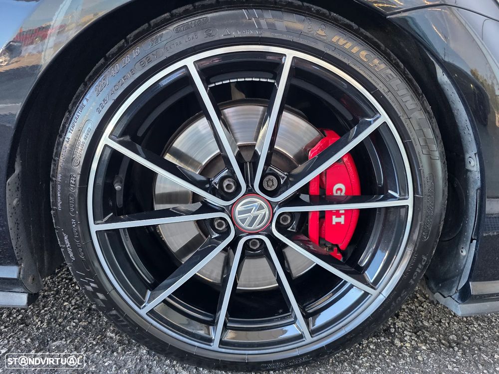 VW Golf GTI 2.0 TSI OPF DSG Performance - 8