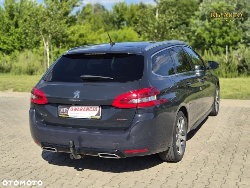 Peugeot 308 - 8