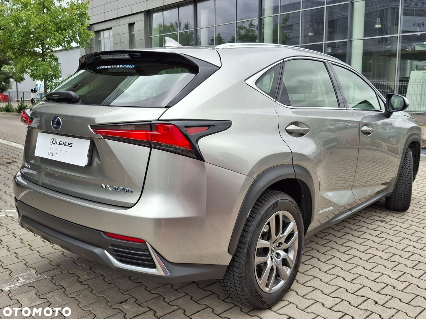 Lexus NX - 28