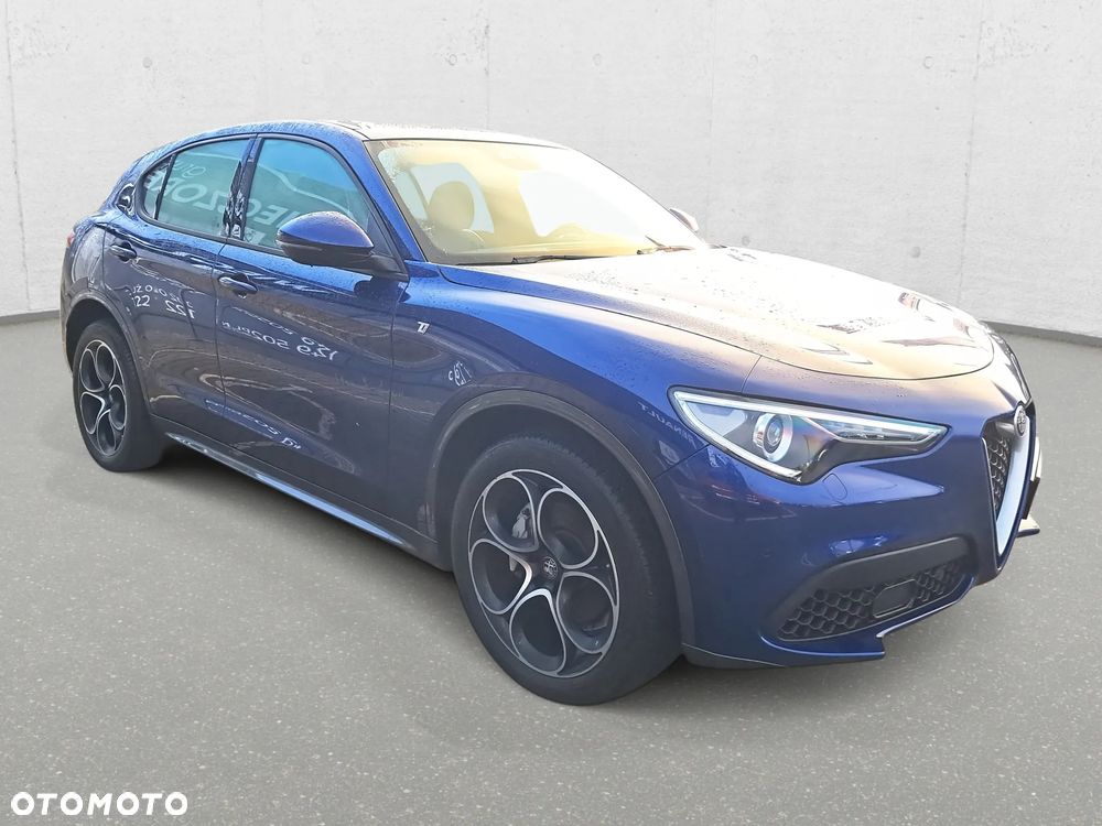 Alfa Romeo Stelvio - 4