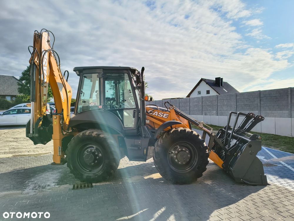 Case 695 SV 2023R - 5