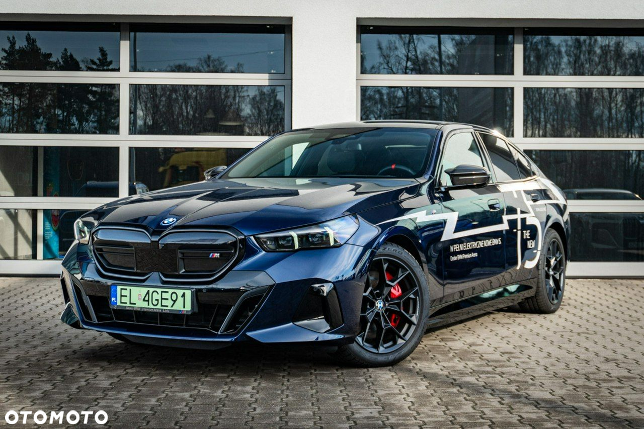 BMW i5 - 2