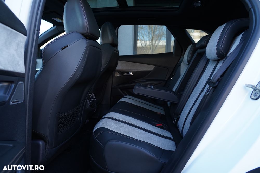 Peugeot 3008 PHEV EAT8 4X4 GT Pack - 22