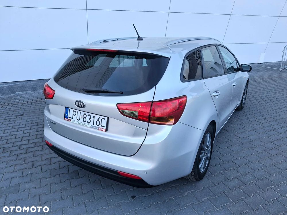 Kia Ceed 1.4 CVVT Dream Team Edition - 13