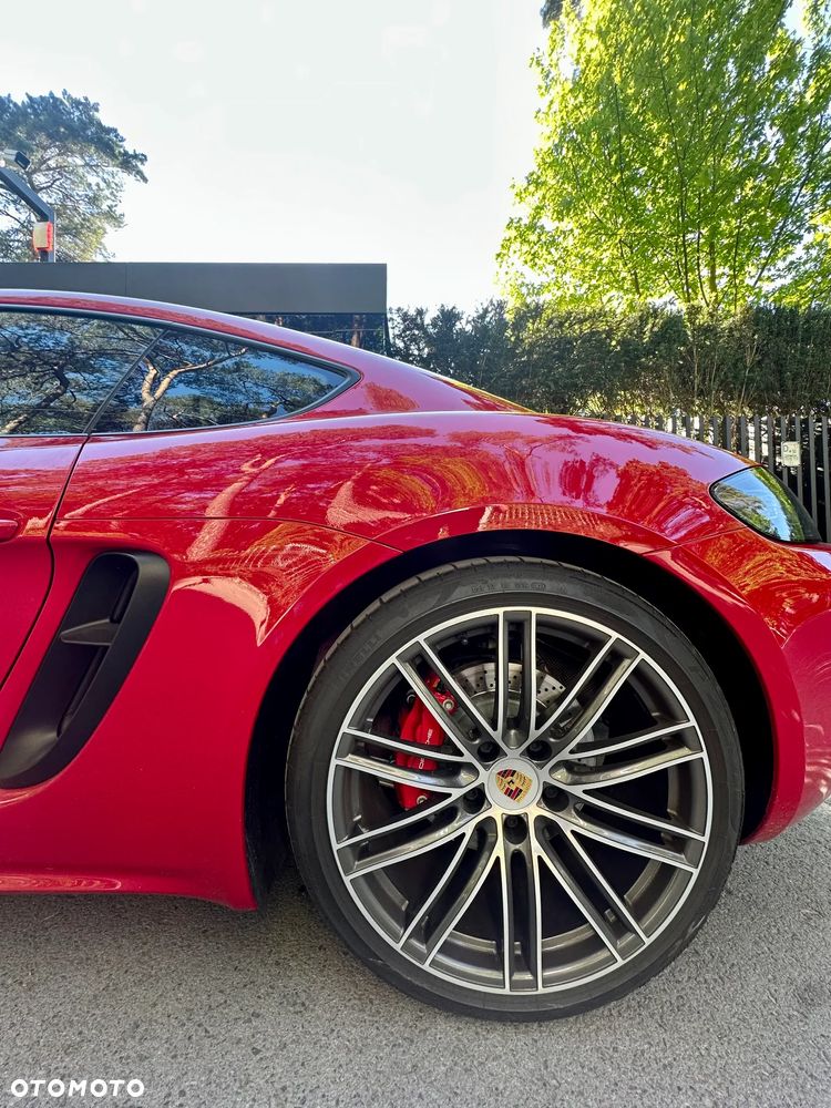 Porsche 718 Cayman - 4