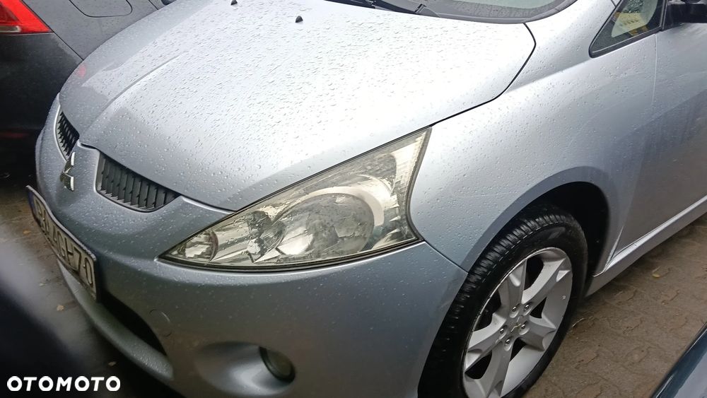 Mitsubishi Grandis - 14