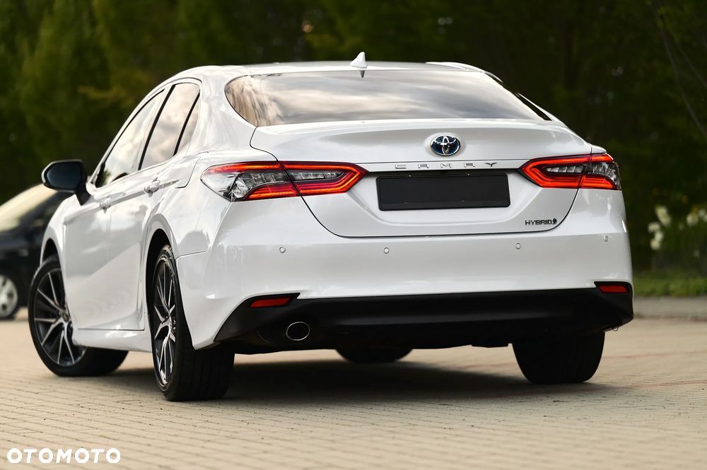 Toyota Camry 2.5 Hybrid Executive CVT - 19