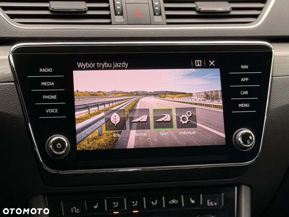 Skoda Superb 1.4 TSI Plug-In Hybrid Style DSG - 38
