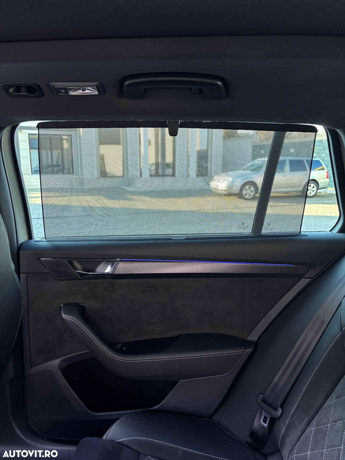 Skoda Superb 2.0 TDI DSG Sportline - 13