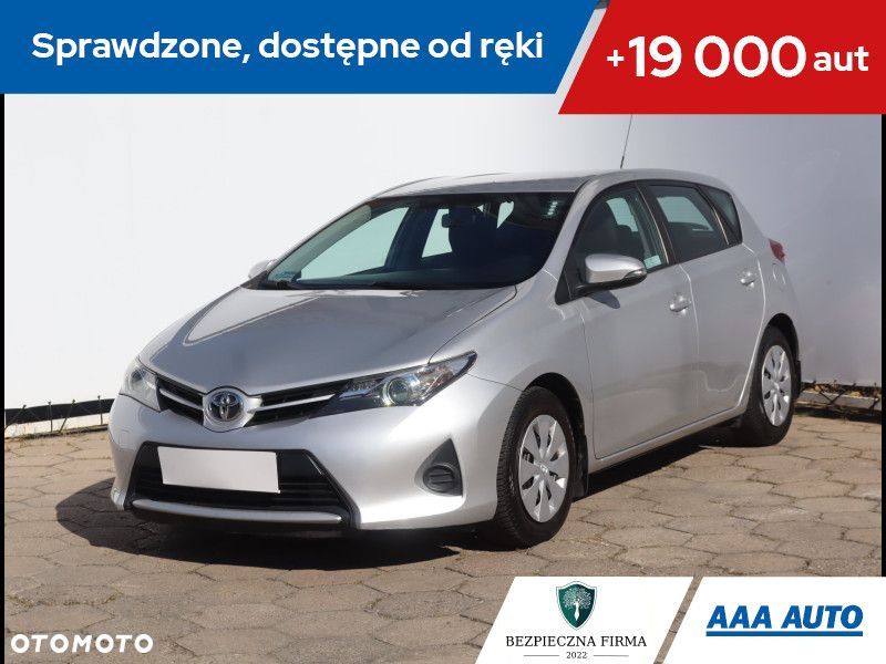 Toyota Auris - 1