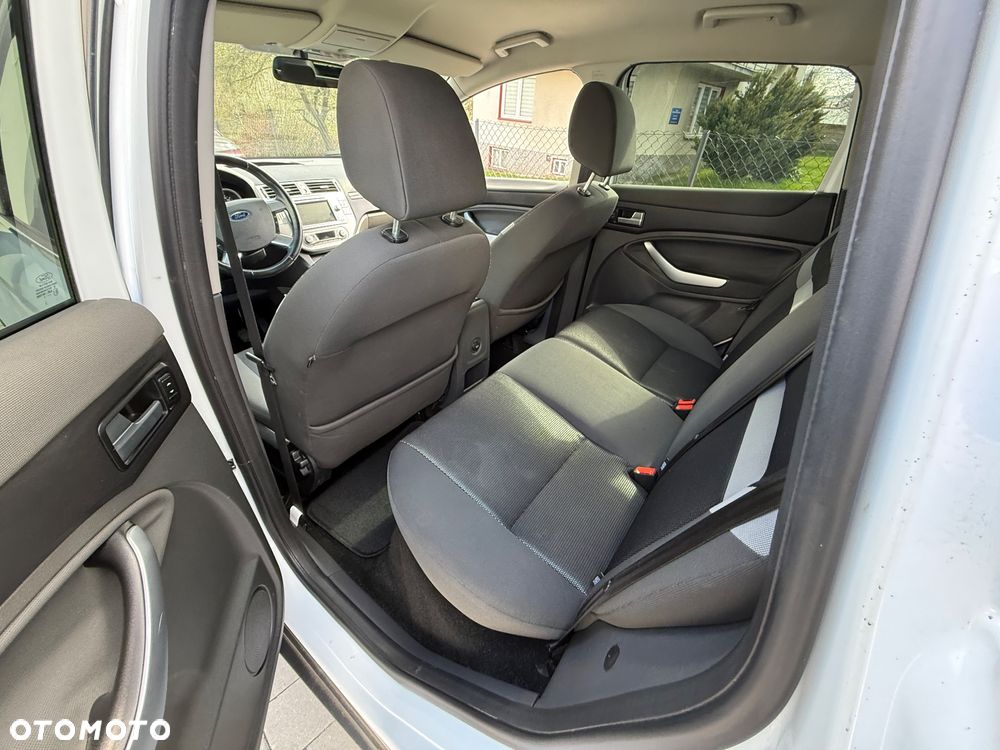 Ford Kuga 2.0 TDCi FWD Titanium Plus - 14