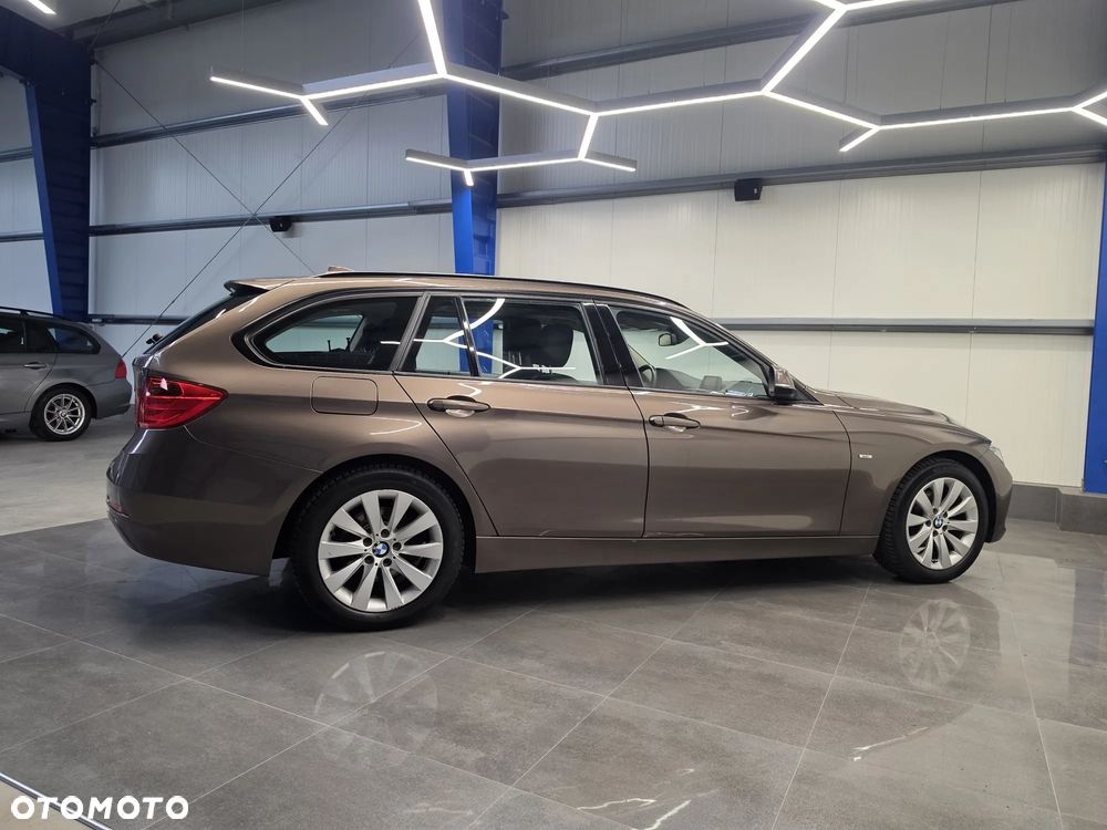 BMW Seria 3 318d Modern Line - 16
