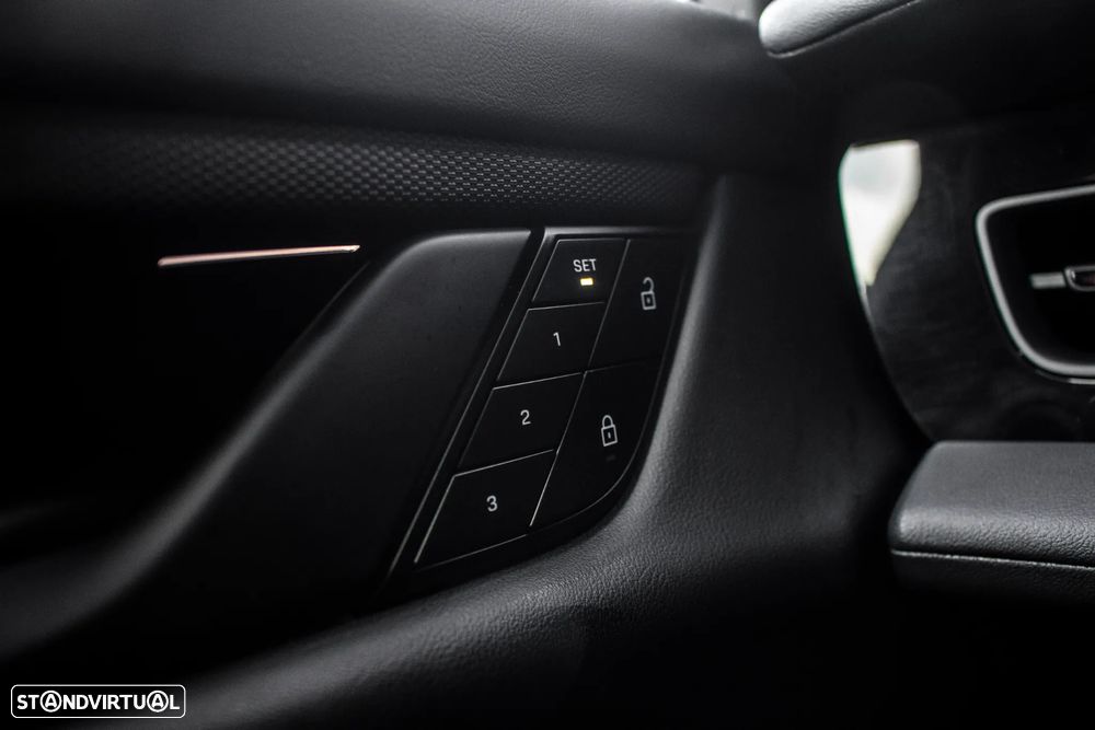 Porsche Taycan Cross Turismo 4 - 27