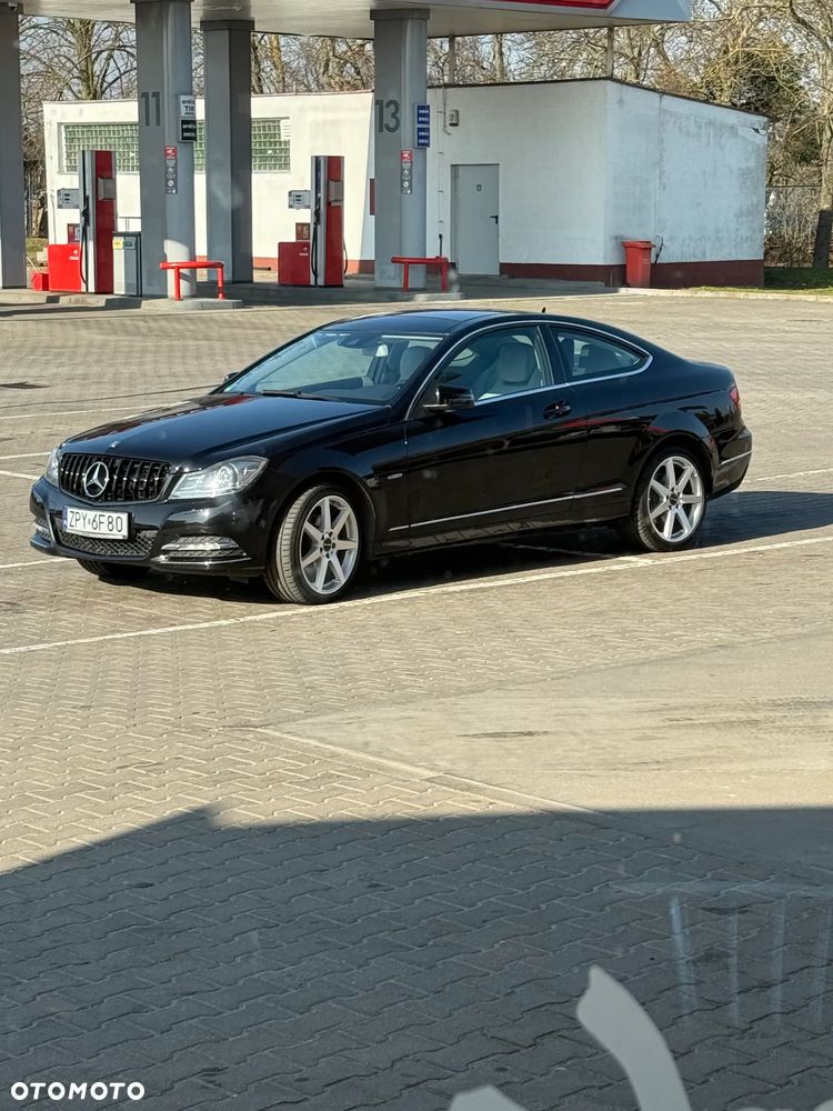 Mercedes-Benz Klasa C 250 CGI BlueEff - 8