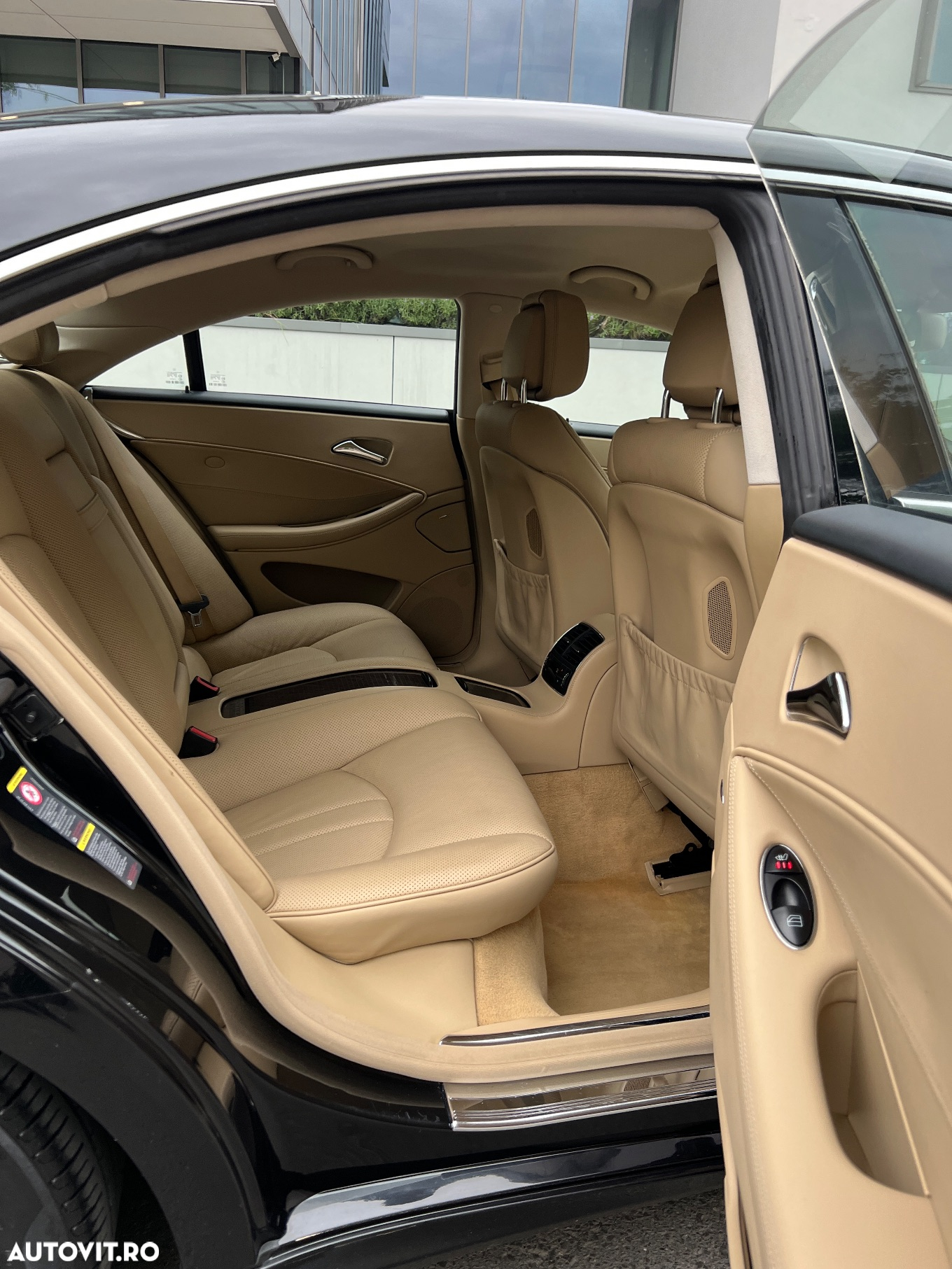 Mercedes-Benz CLS 350 Aut - 8