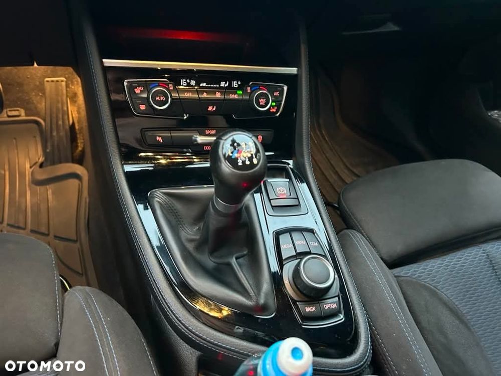 BMW Seria 2 220i M Sport - 5