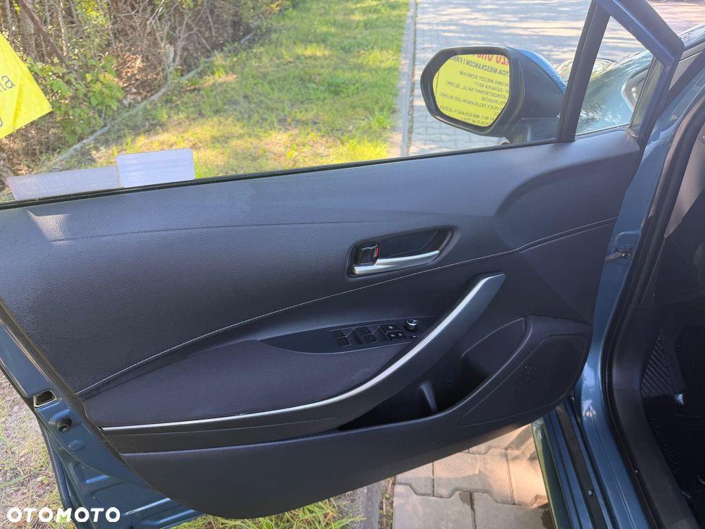 Toyota Corolla 1.8 Hybrid Comfort - 17