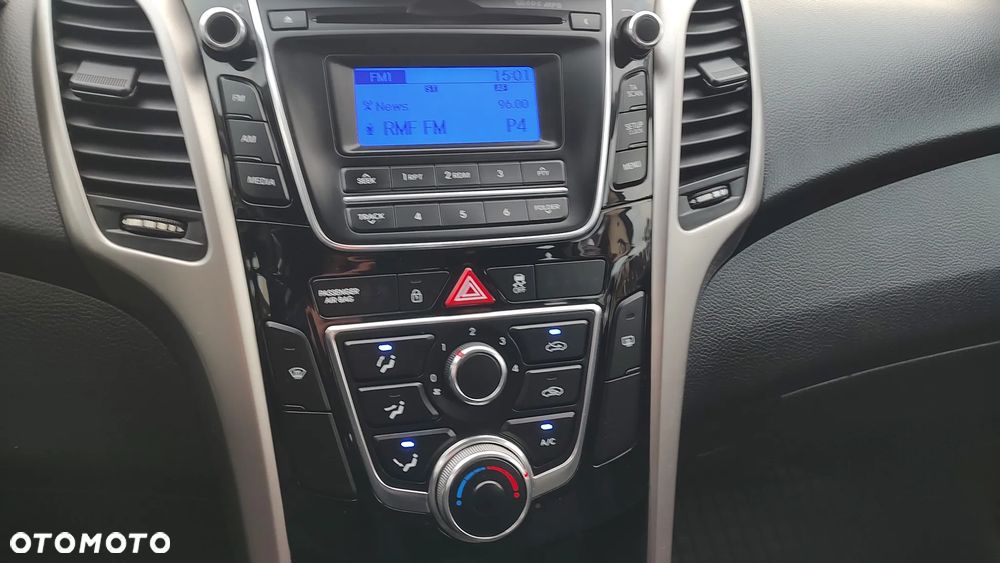 Hyundai i30 1.6 Classic + - 16