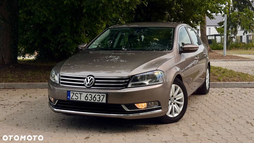 Volkswagen Passat 1.8 TSI Exclusive - 1