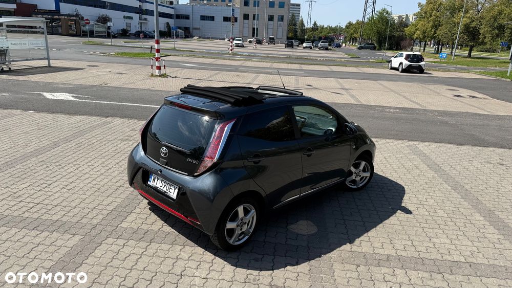 Toyota Aygo x-wave - 14