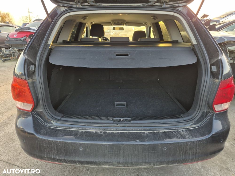 Dezmembram Volkswagen  Golf 5 Combi 4 Motion 1.9tdi BLS - 5