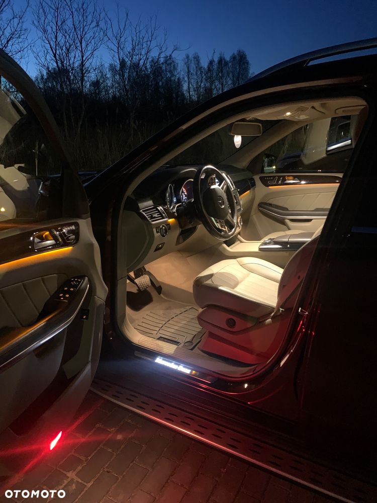 Mercedes-Benz GL - 18