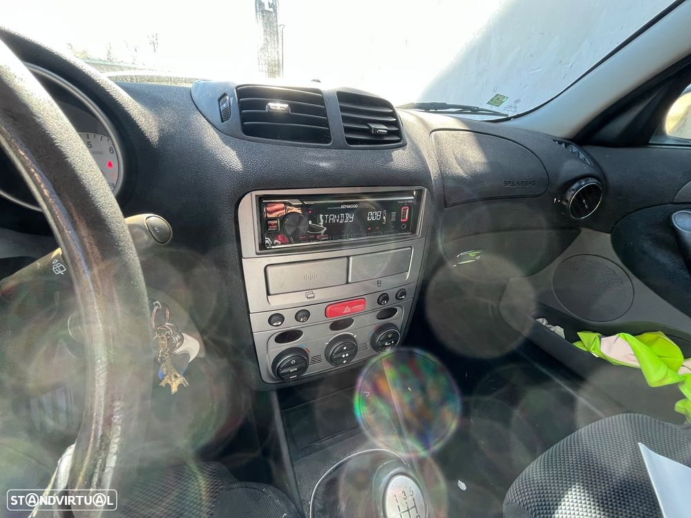 Alfa Romeo 147 - 11