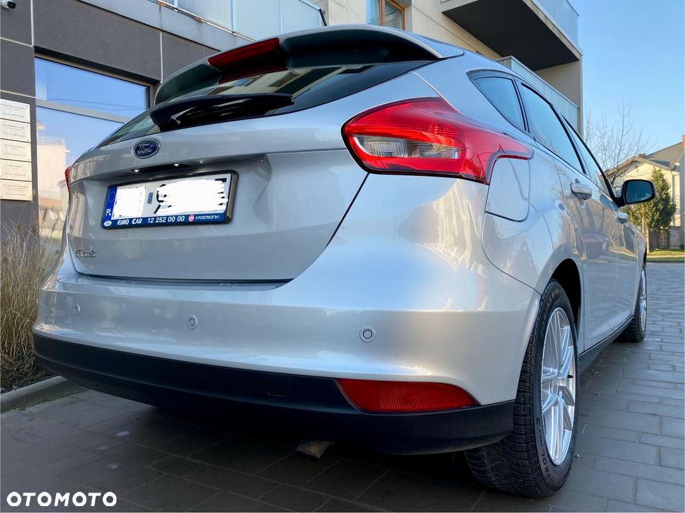Ford Focus 1.6 Trend - 16