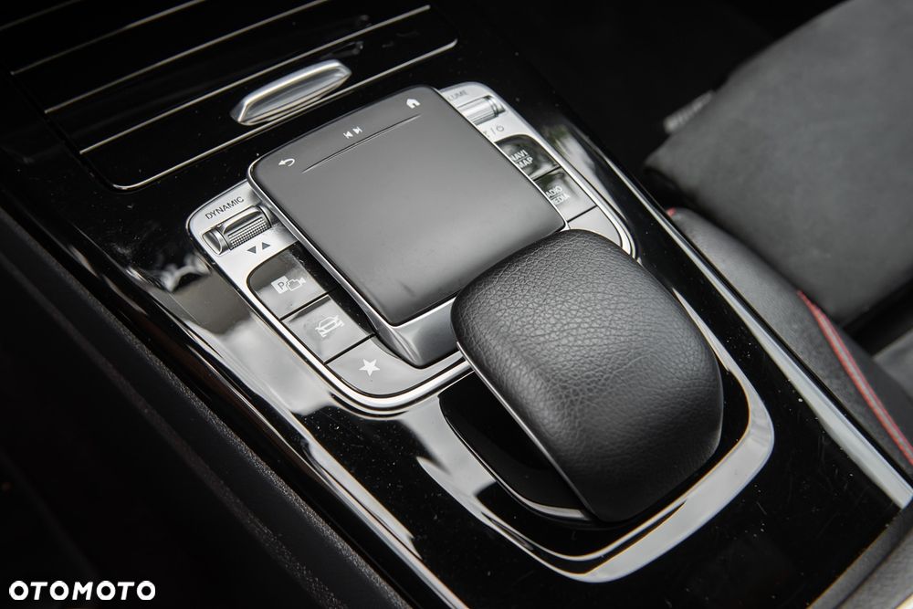 Mercedes-Benz Klasa A 250 7G-DCT AMG Line - 28