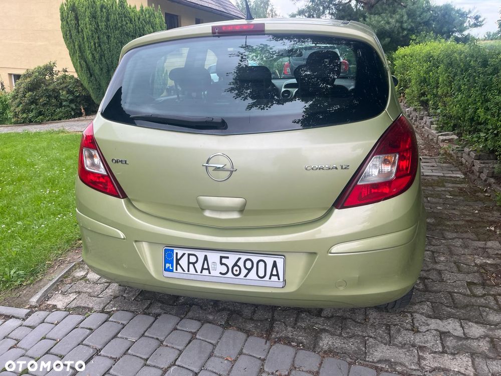 Opel Corsa 1.2 16V Essentia - 5