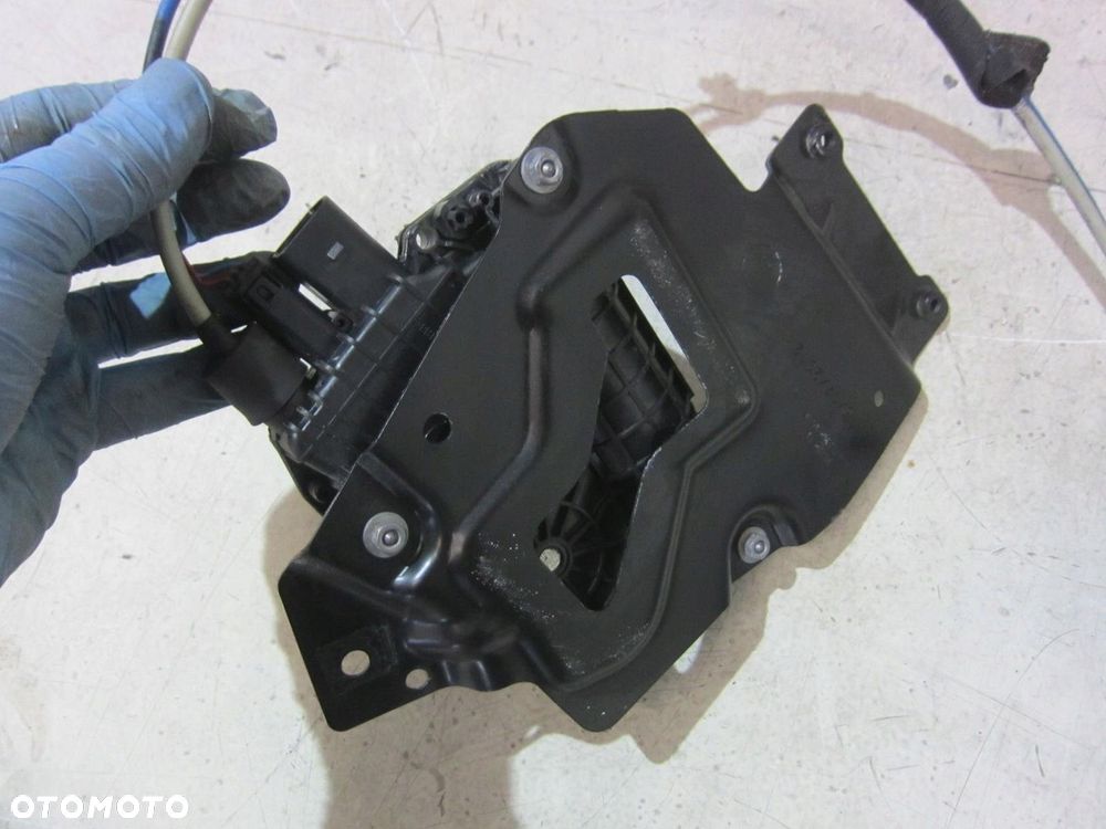 BMW 6 F06 GRAN COUPE ZAMEK DRZWI DOCIĄG LEWY TYŁ 7276321 51227276321 - 6