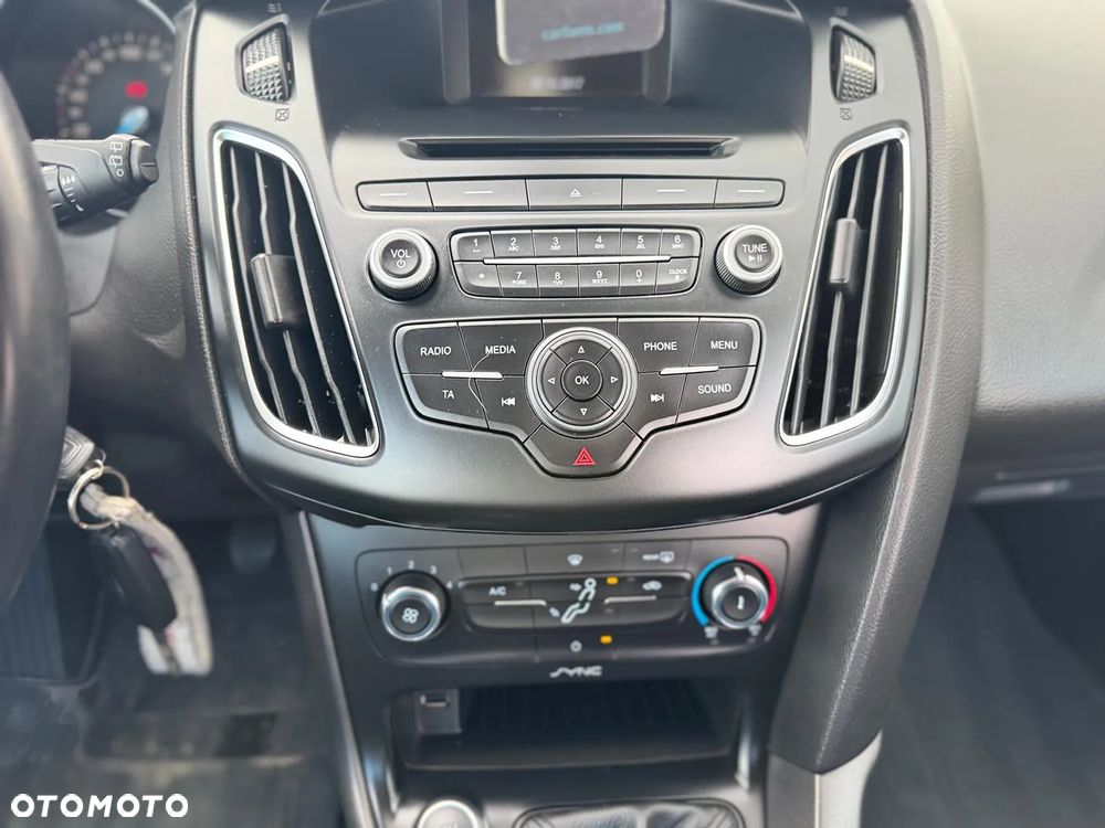 Ford Focus 1.0 EcoBoost Trend - 18