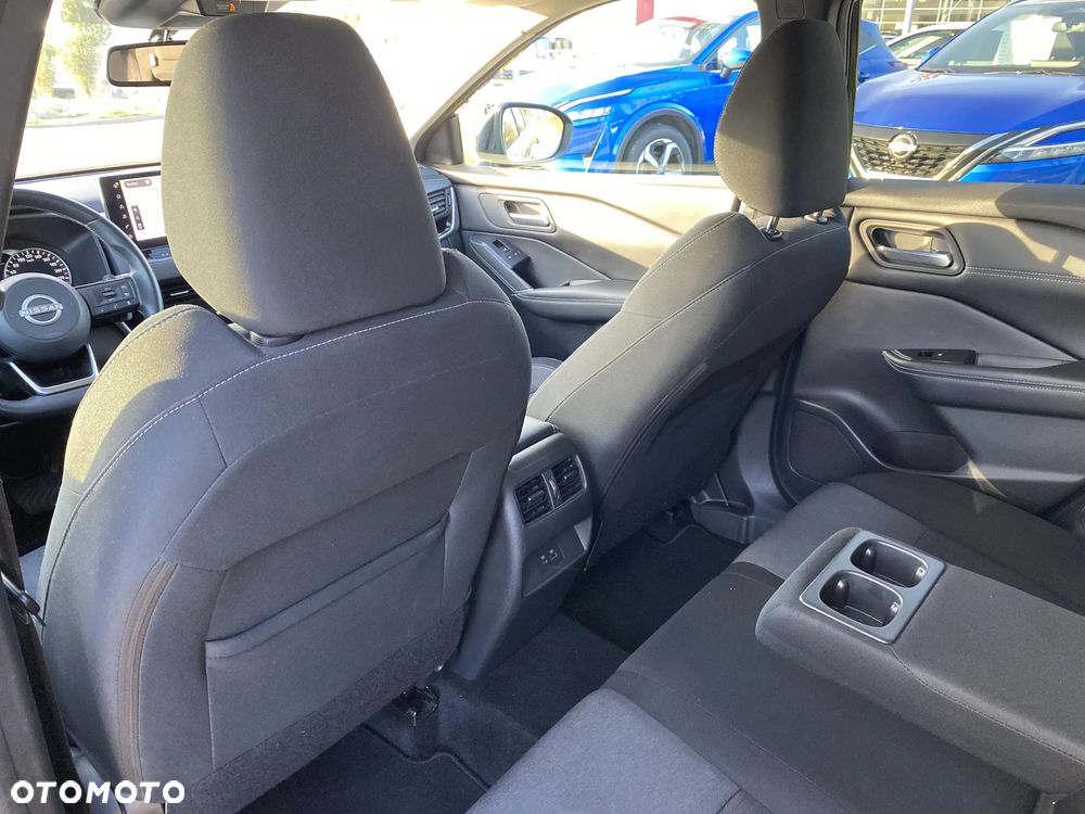 Nissan Qashqai 1.3 DIG-T N-Connecta DCT - 24