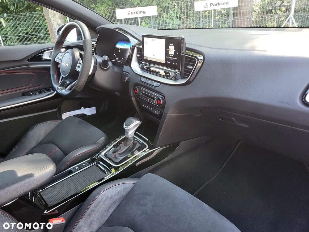 Kia ProCeed - 10