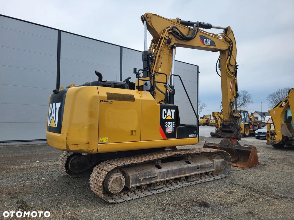 Caterpillar 323 EL / z Niemiec / Ramię 3 razy łamane / - 4