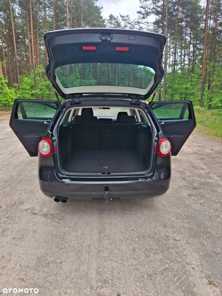 Volkswagen Passat - 20