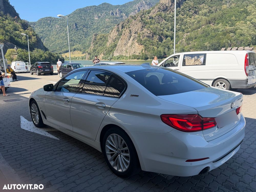 BMW Seria 5 530i AT - 3
