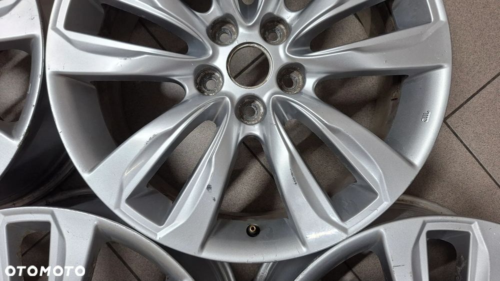 Felgi Aluminiowe 18 Kia Sorento II 5x114.3 ET 41 - 9