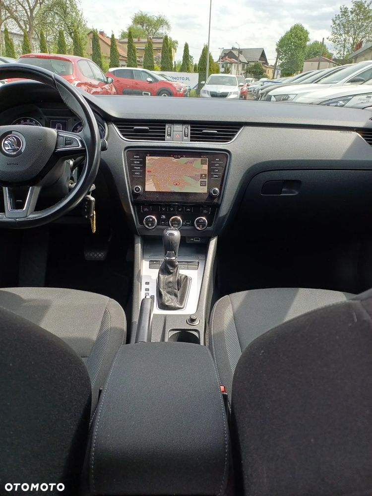Skoda Octavia 1.6 TDI DSG Clever - 21