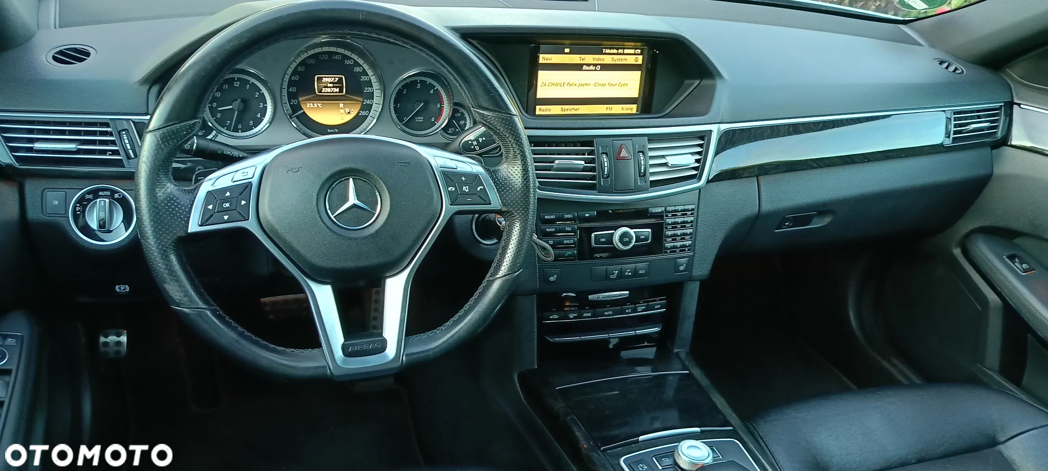 Mercedes-Benz Klasa E 350 T CDI DPF BlueEFFICIENCY 7G-TRONIC Avantgarde - 26