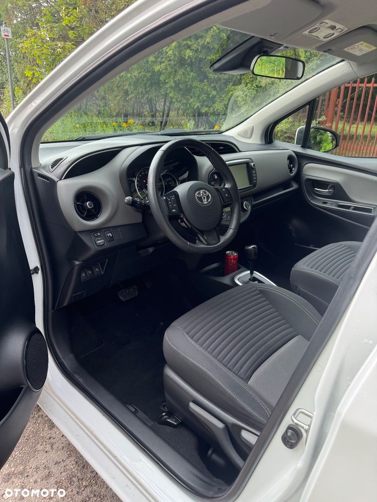 Toyota Yaris Hybrid 1.5 VVT-i - 9