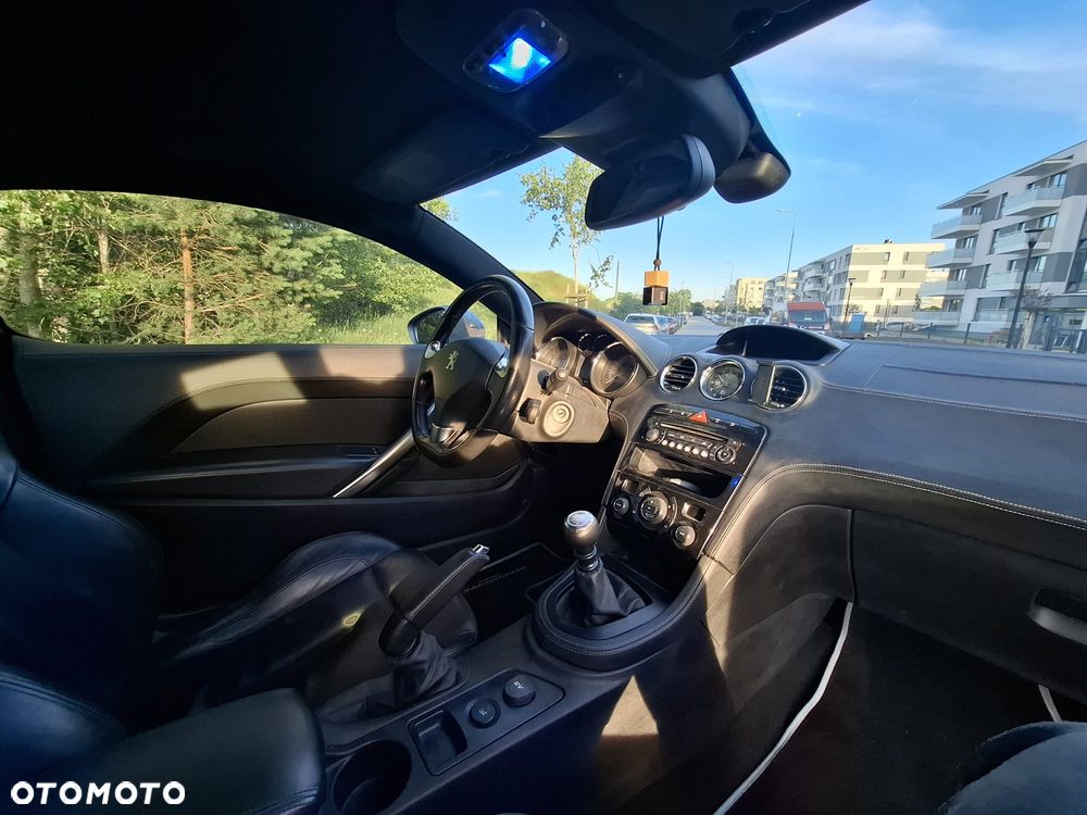 Peugeot RCZ 2.0 HDi - 16