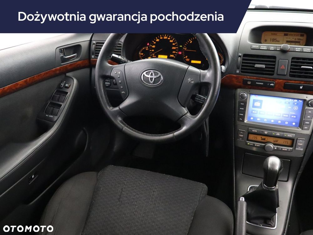 Toyota Avensis - 9