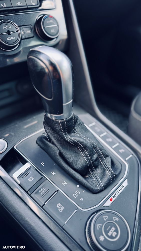 Volkswagen Tiguan - 19