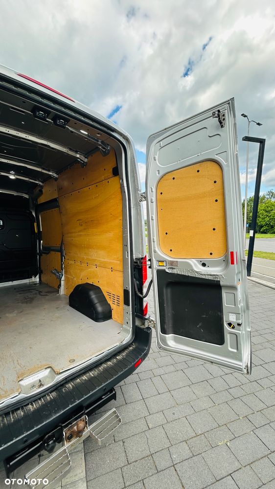 Ford Transit - 23
