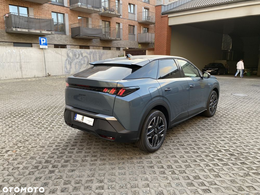 Peugeot 3008 1.2 PureTech mHEV Allure e-DCS6 - 5