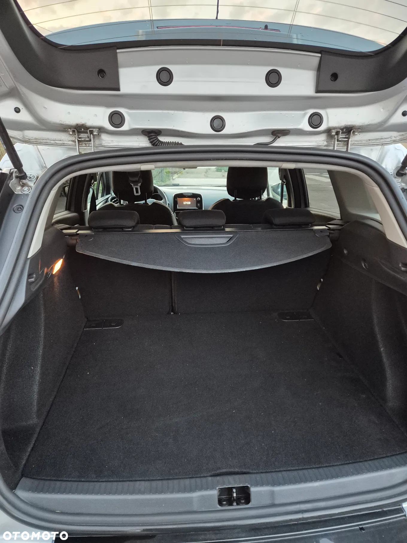 Renault Clio Grandtour (Energy) TCe 90 Start & Stop LIMITED - 29