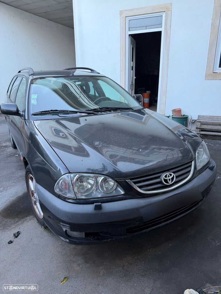 Toyota Avensis SW 2.0 D4D Sol - 4